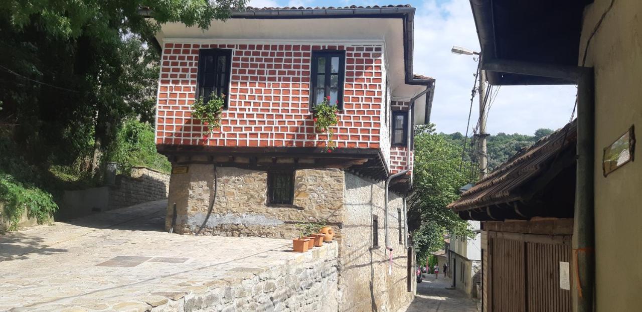 The Red Konak Vila Veliko Tŭrnovo Exterior foto